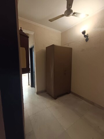 Room in 3 BHK Apartment at Purvanchal Silver Estate, Sector 50 – for Sale