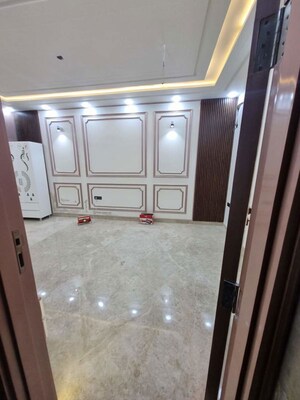 Building Lobby in 3 BHK Builder Floor at Palm Residency Chhatarpur, Chattarpur – for Rent