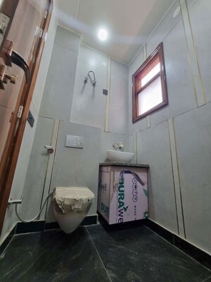 Bathroom in 3 BHK Builder Floor at Palm Residency Chhatarpur, Chattarpur – for Rent