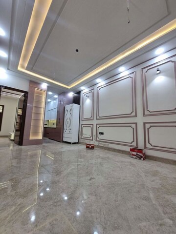 Living Room in 3 BHK Builder Floor at Palm Residency Chhatarpur, Chattarpur – for Rent