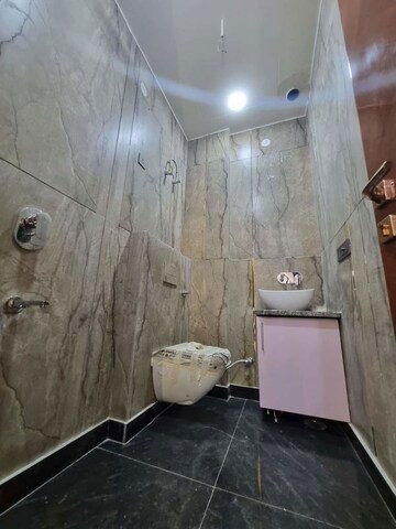 Bathroom in 3 BHK Builder Floor at Palm Residency Chhatarpur, Chattarpur – for Rent