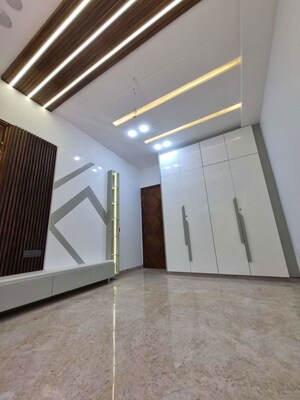 Building Lobby in 3 BHK Builder Floor at Palm Residency Chhatarpur, Chattarpur – for Rent