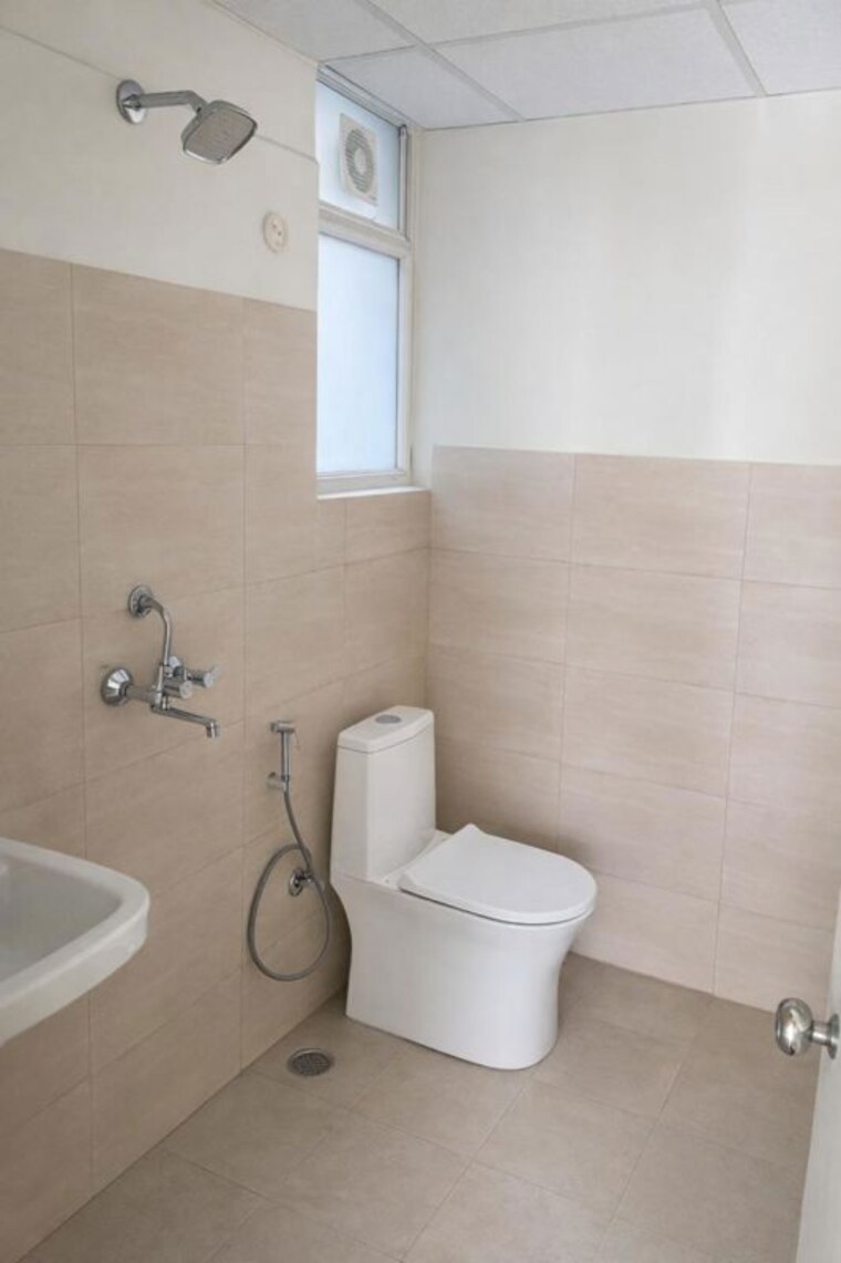 Bathroom, bedarwals-sixty-three-golf-drive 2 Bedroom 1050 Sq.Ft. Apartment In Sector 63 Gurgaon 10012146
