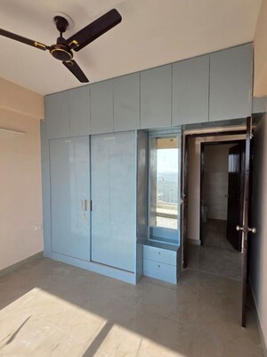 Room in 2 BHK Apartment at Bedarwals Sixty Three Golf Drive, Sector 63 – for Rent