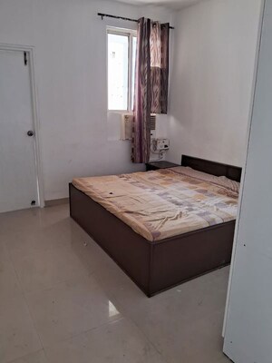 Room in 3 BHK Builder Floor at DLF Gardencity Enclave, Sector 93 – for Sale