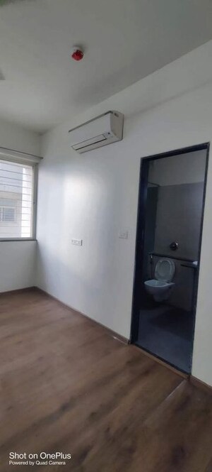 Room in 2 BHK Apartment at Gera Song Of Joy, Kharadi – for Rent