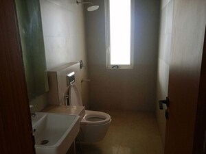 Bathroom in 4 BHK Apartment at Indiabulls Sky Forest, Lower Parel – for Rent