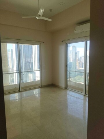 Room in 3 BHK Apartment at Indiabulls Sky Forest, Lower Parel – for Rent