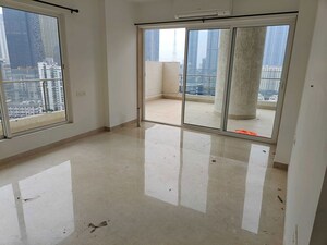 Room in 3 BHK Apartment at Indiabulls Sky Forest, Lower Parel – for Rent