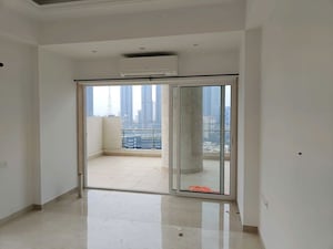 Room in 3 BHK Apartment at Indiabulls Sky Forest, Lower Parel – for Rent