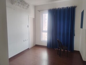 Room in 3 BHK Apartment at Mapsko Mount Ville, Sector 79 – for Rent