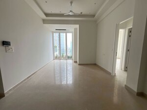 Room in 3 BHK Apartment at Indiabulls Sky Forest, Lower Parel – for Rent
