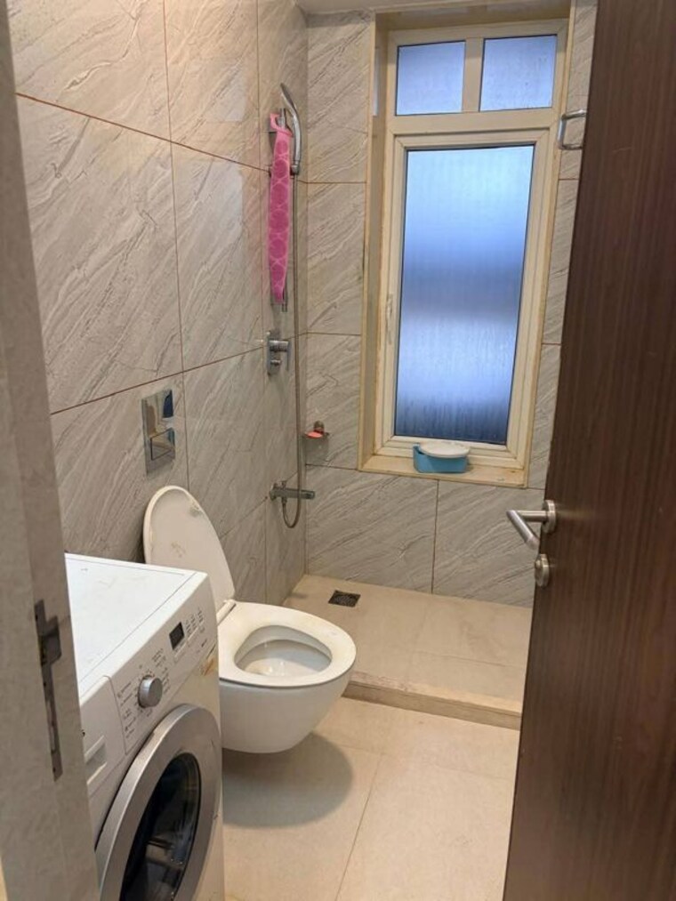 Bathroom, courtyard-by-narang-realty-and-the-wadhwa-group 2 Bedroom 1200 Sq.Ft. Apartment In Pokhran Road No Two Thane 10012235