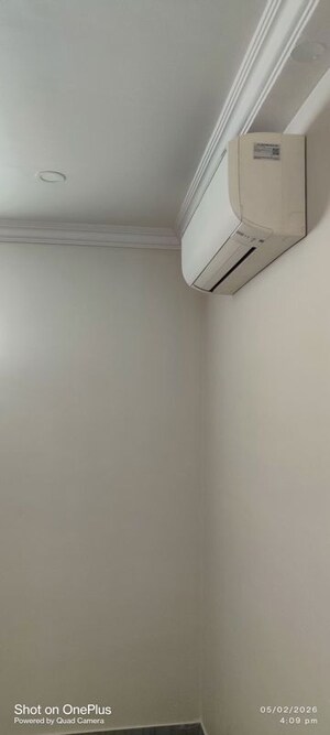 Room in 3 BHK Apartment at Surakshaa Signature, Kondapur – for Rent