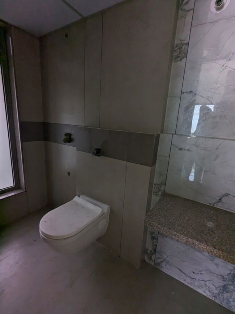 Bathroom, gurukrupa-marina-enclave 3 Bedroom 818 Sq.Ft. Apartment In Malad West Mumbai 10012259