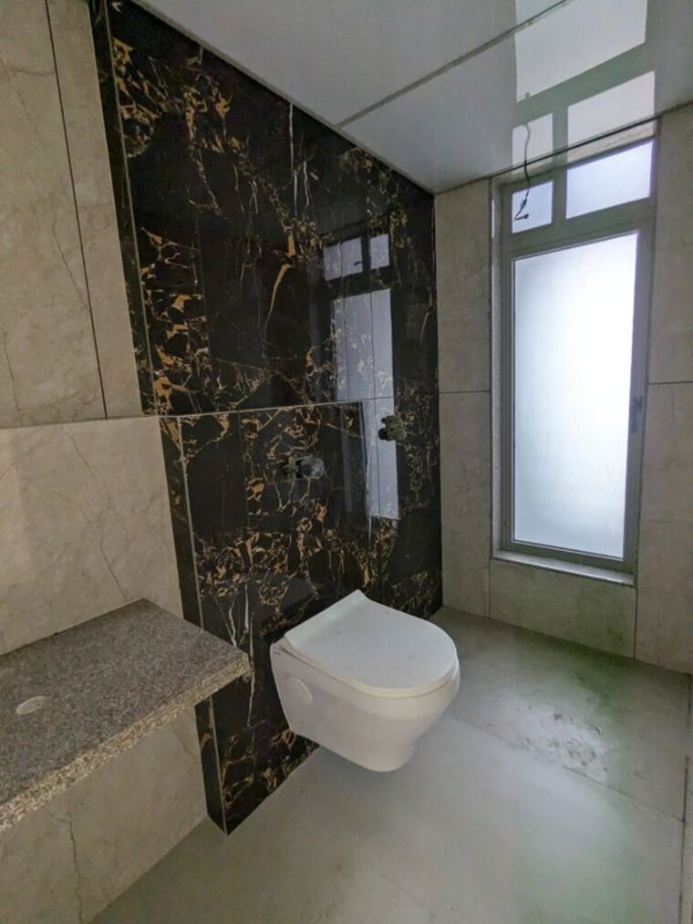 Bathroom, gurukrupa-marina-enclave 3 Bedroom 818 Sq.Ft. Apartment In Malad West Mumbai 10012259