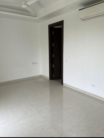 2 BHK Builder Floor For Rent in Sarvapriya Vihar