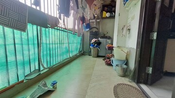 Balcony in 3 BHK Builder Floor at Green Park – for Sale