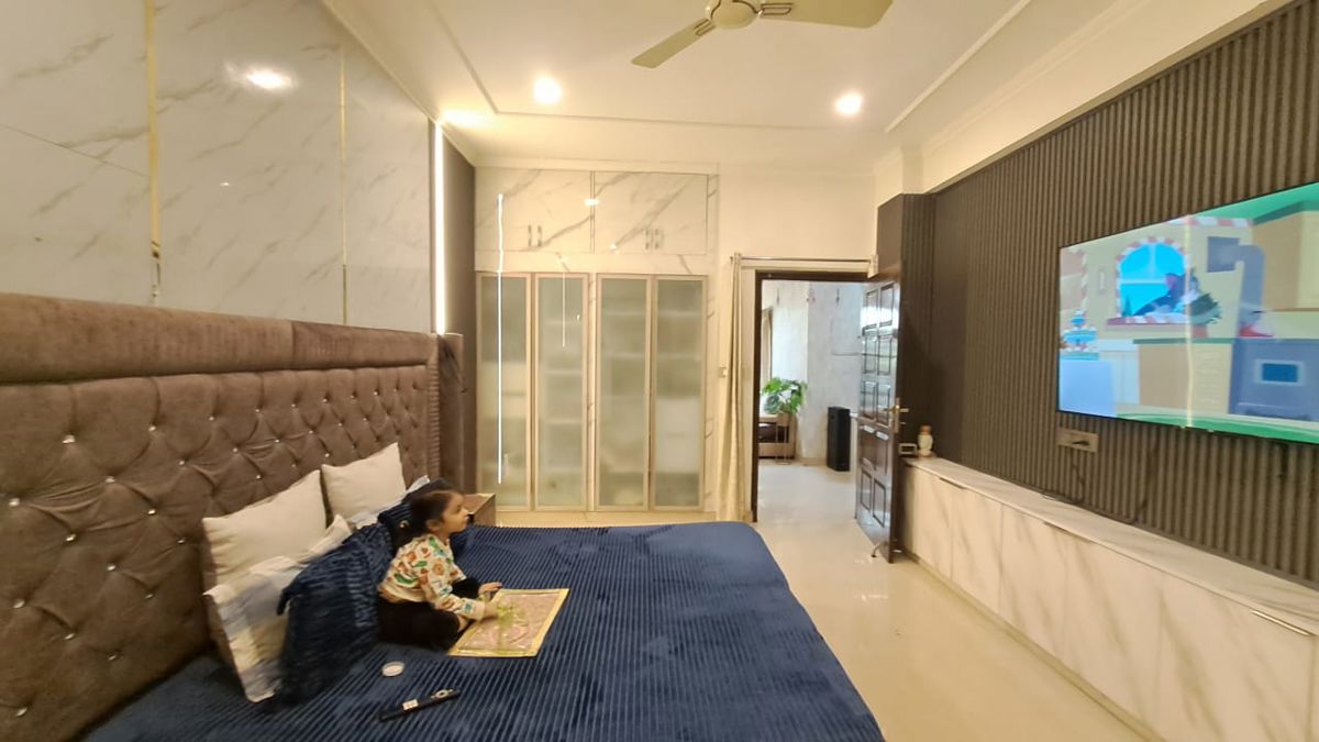 3 BHK + Extra Room Builder Floor For Sale in Green Park