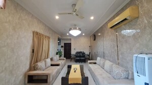 Team Area in 3 BHK Builder Floor at Green Park – for Sale