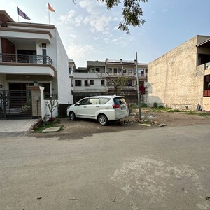  Plot For Sale in Sector 21