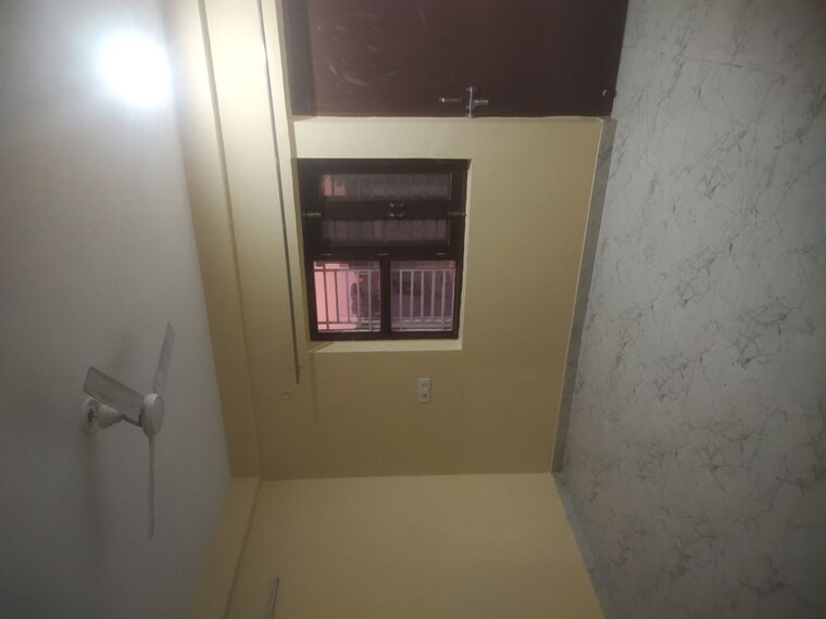 Room, sector 10a 2 Bedroom 200 Sq.Yd. Independent House In Sector 10a Gurgaon 10012282