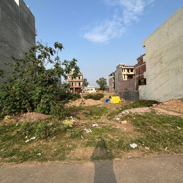  Plot For Sale in Sector 28