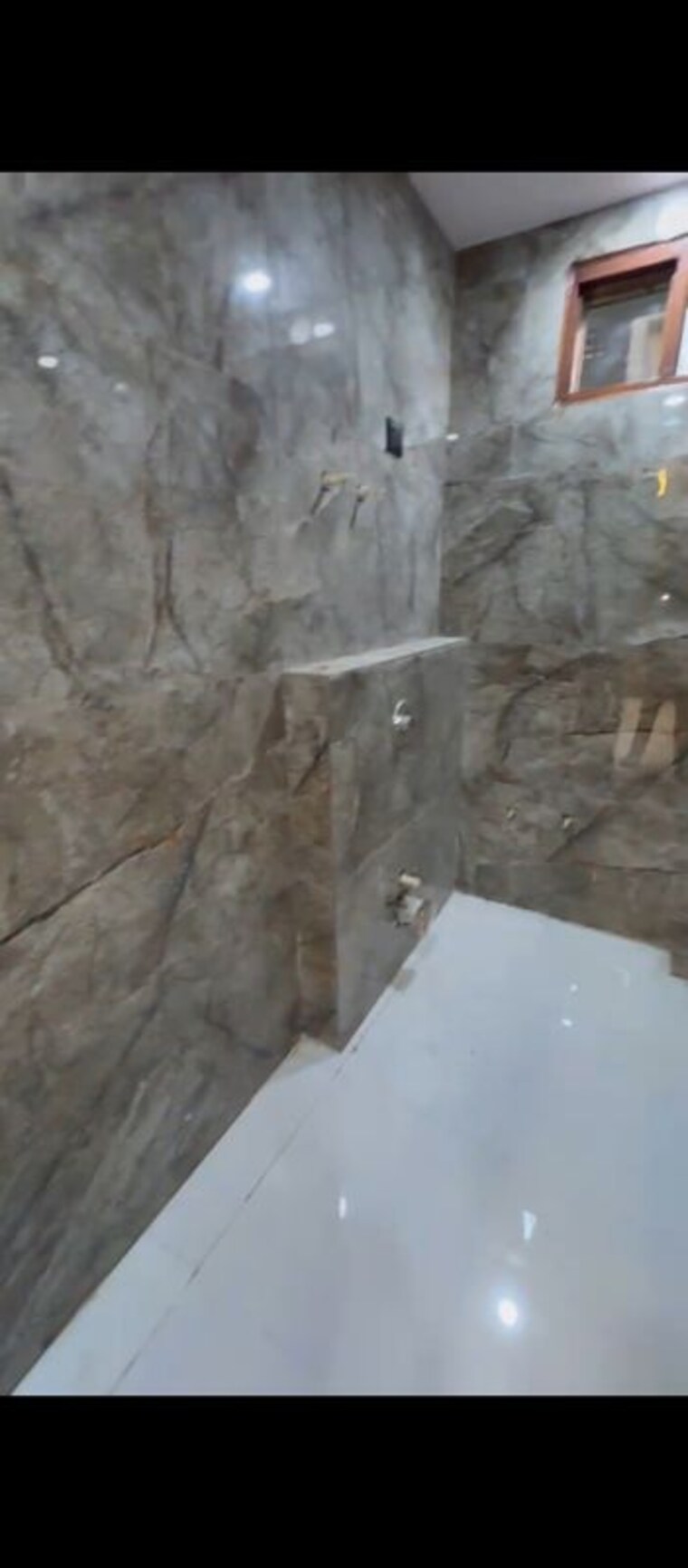 Bathroom, nawada 3 Bedroom 100 Sq.Yd. Builder Floor In Nawada Delhi 10012289