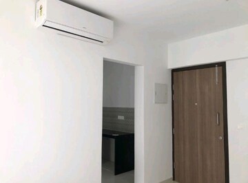 Room in 2 BHK Apartment at Lodha Upper Thane Meadows, Anjur – for Rent