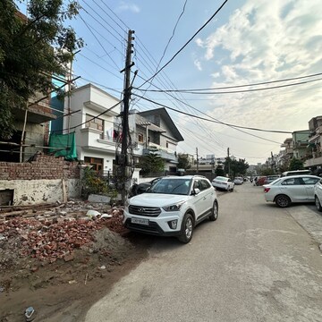 Parking in 5 BHK Villa at Sector 21 – for Sale