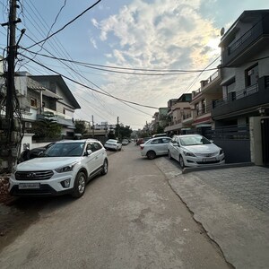 Parking in 5 BHK Villa at Sector 21 – for Sale