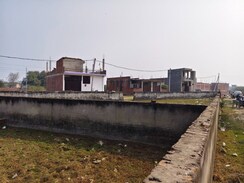 Plot For Sale in Jankipuram Extension