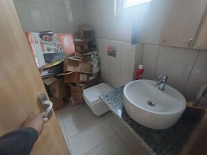 Bathroom in 4 BHK Apartment at SS Linden, Sector 84 – for Rent