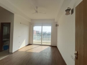 Room in 4 BHK Apartment at SS Linden, Sector 84 – for Rent