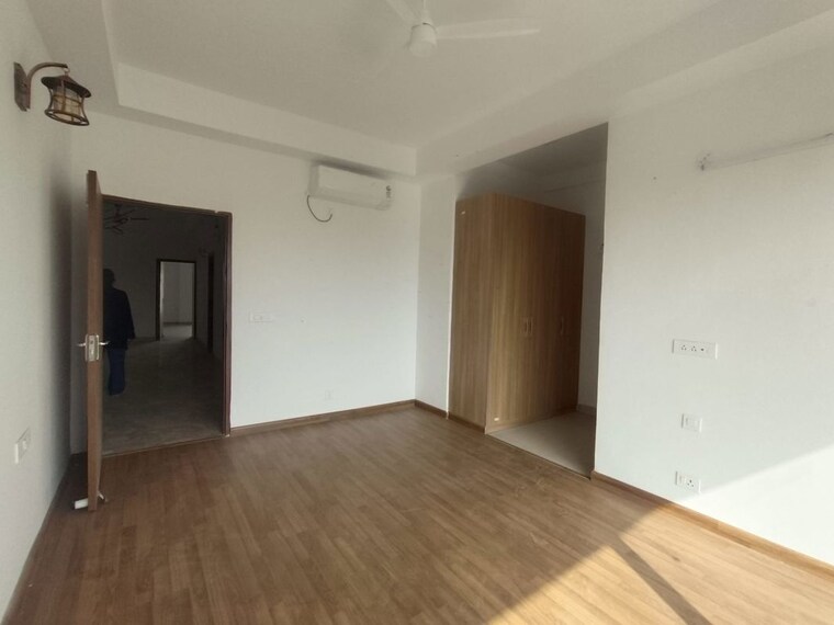 Room, ss-linden 4 Bedroom 2741 Sq.Ft. Apartment In Sector 84 Gurgaon 10012355