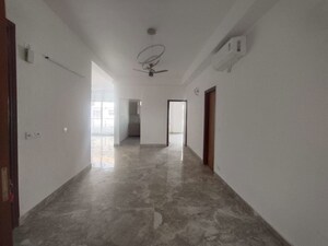 Room in 4 BHK Apartment at SS Linden, Sector 84 – for Rent