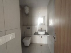 4 BHK + Pooja Room,Servant Room,Study Room,Extra Room Apartment For Rent in SS Linden