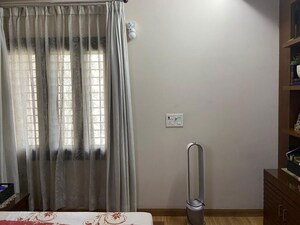 Building Lobby in 3.5 BHK Builder Floor at Sector 14 – for Rent