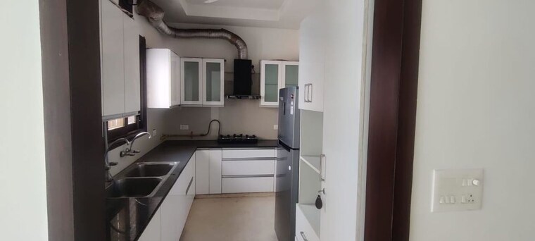 Kitchen, sector 14 3.5 Bedroom 350 Sq.Yd. Builder Floor In Sector 14 Faridabad 10012371