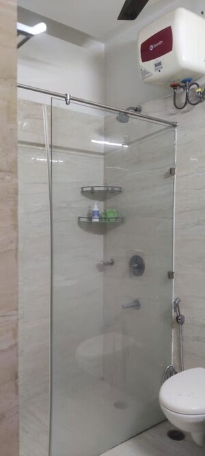Bathroom in 3.5 BHK Builder Floor at Sector 14 – for Rent