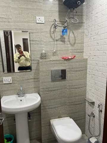 Bathroom in 3 BHK Apartment at Mapsko Paradise, Sector 83 – for Rent
