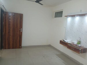 Room in 4 BHK Apartment at Uninav Eden, Raj Nagar Extension – for Rent