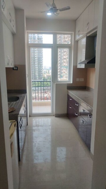 Room in 3 BHK Apartment at Emaar Emerald Estate, Sector 65 – for Sale
