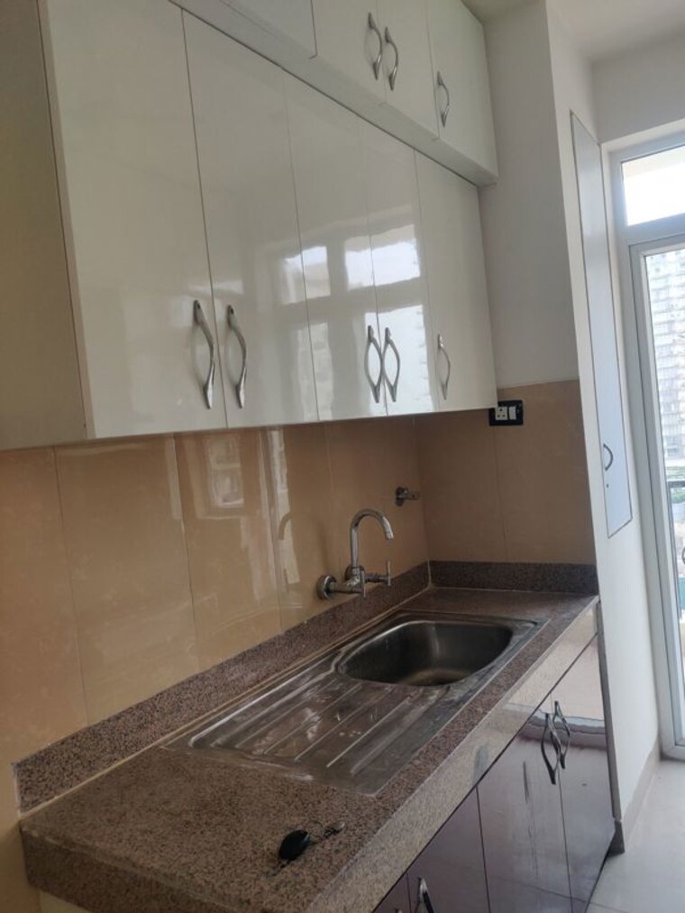 Kitchen, emaar-emerald-estate 3 Bedroom 1310 Sq.Ft. Apartment In Sector 65 Gurgaon 10012438