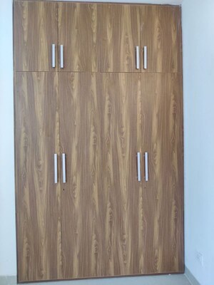 Furnished Amenities in 3 BHK Apartment at Emaar Emerald Estate, Sector 65 – for Sale