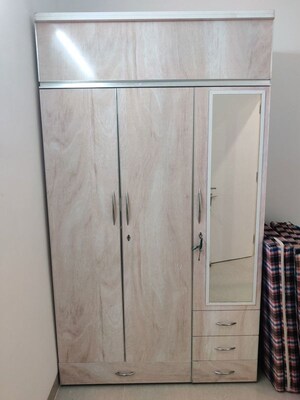 Furnished Amenities in 3 BHK Apartment at Emaar Emerald Estate, Sector 65 – for Sale