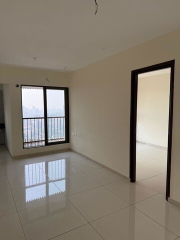 Room in 2 BHK Apartment at Chandak 34 Park Estate, Goregaon West – for Rent