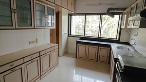 Room in 2 BHK Apartment at Vasant Valley Complex, Malad East – for Rent