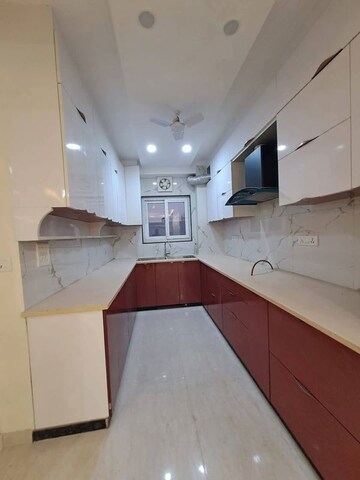 Kitchen in 3 BHK Apartment at Smart World Orchard, Sector 61 – for Rent