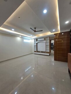 3 BHK + Servant Room Apartment For Rent in Smart World Orchard